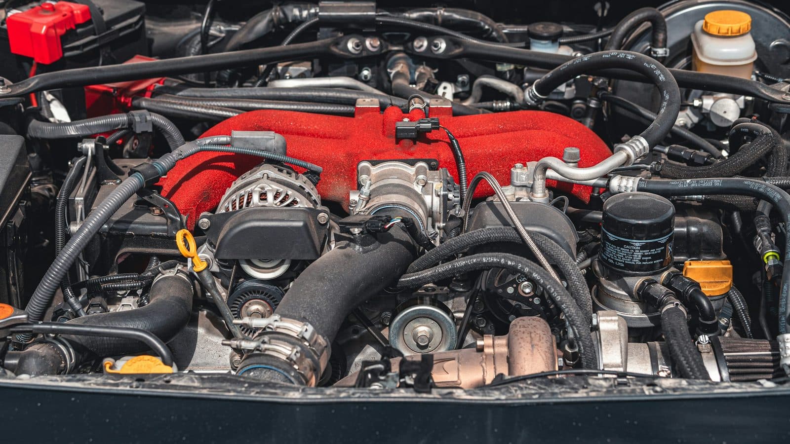 Compartiment moteur d’une sportive